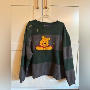 Vintage Women's Disney Winnie the Pooh Felted Pooh Bear Crewneck Sweatshirt XL